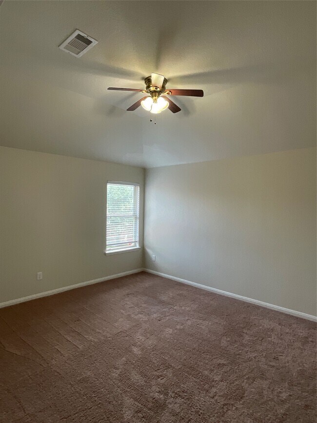 Building Photo - 10022 Western Pine Trail
