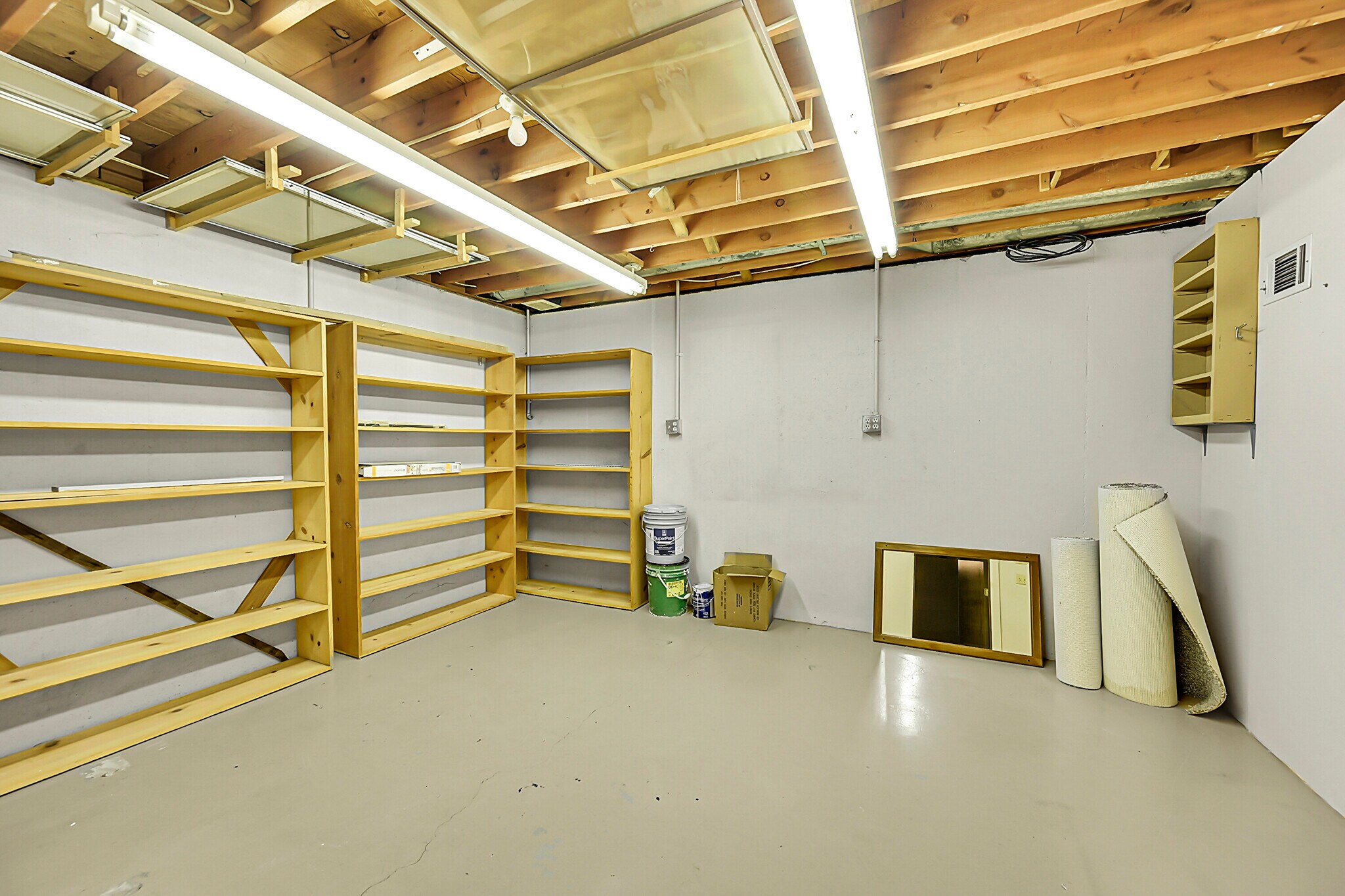 Building Photo - 2742 W 22nd Street Dr