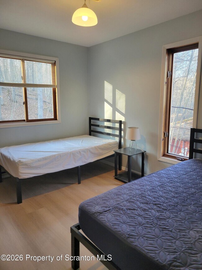 Building Photo - 353 Saunders Dr