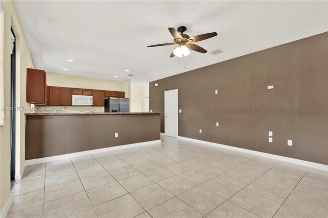 Building Photo - 11923 SW 155th Ct