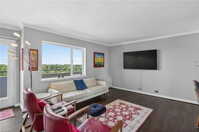 Building Photo - Algonquin Park