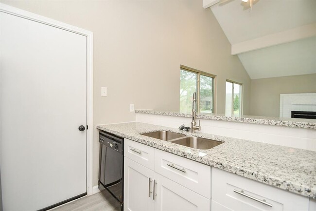 Building Photo - 8323 Blacksmith Dr