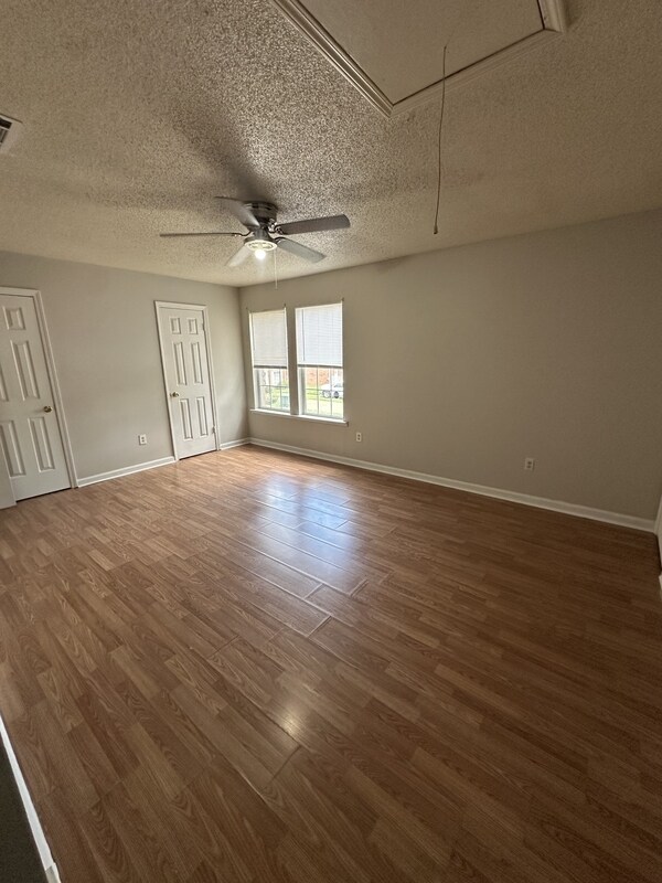 Building Photo - 3709 Deer Forest Dr