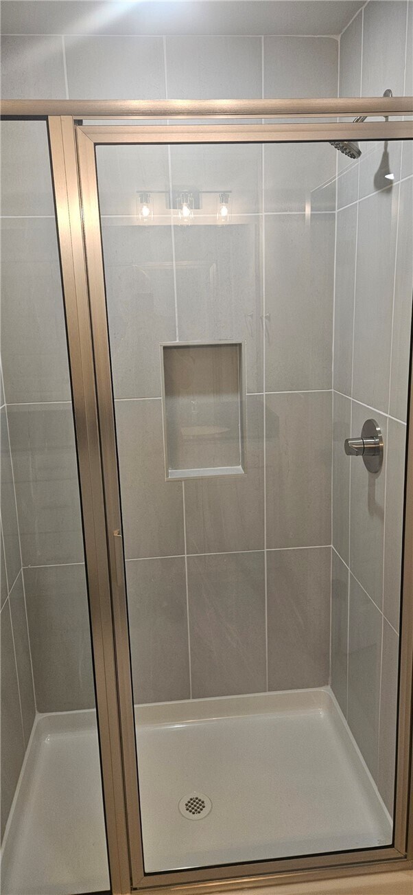 Building Photo - 516 S Benchmark Ln