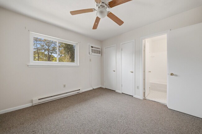 Building Photo - AMAZING 3 BED, 2 FULL BATH APARTMENT FOR RENT IN OCEAN VIEW!