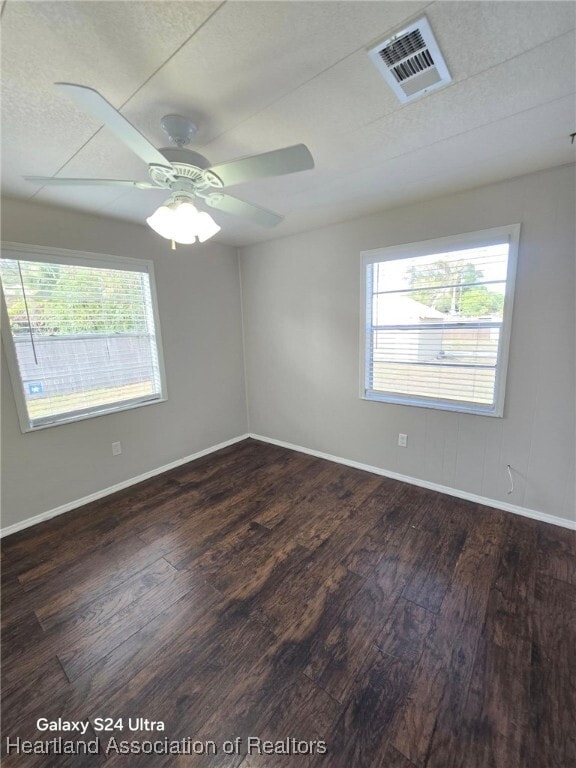 Building Photo - 106 Lake Rachard Dr