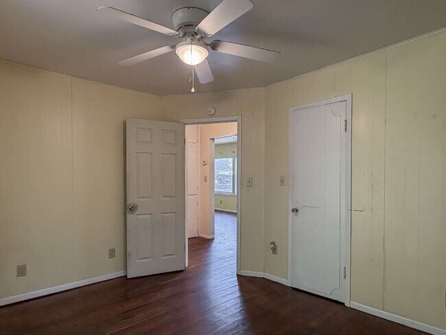 Building Photo - 2 Bedroom Home for Lease!!
