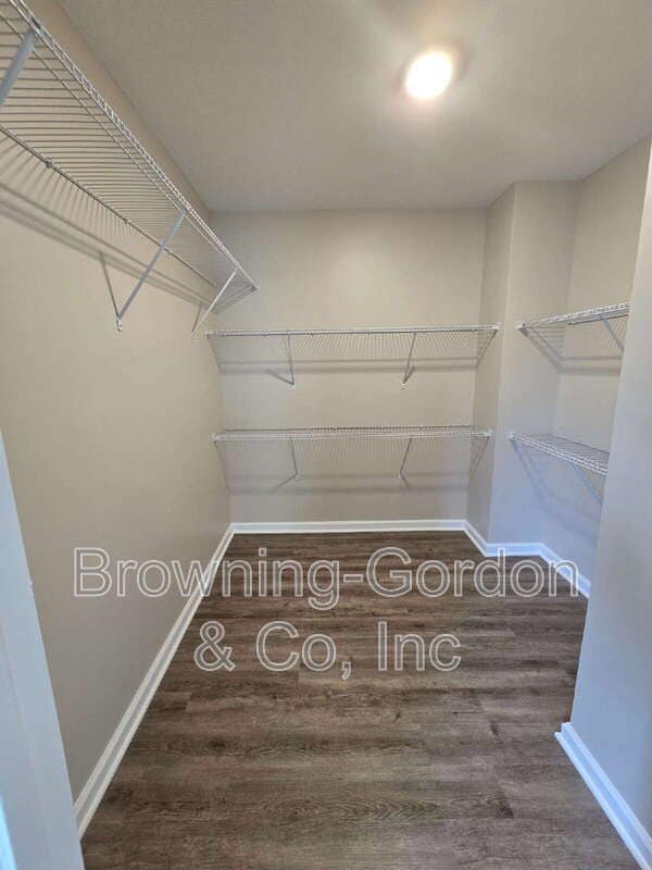 Building Photo - 3226 Priest Woods Dr
