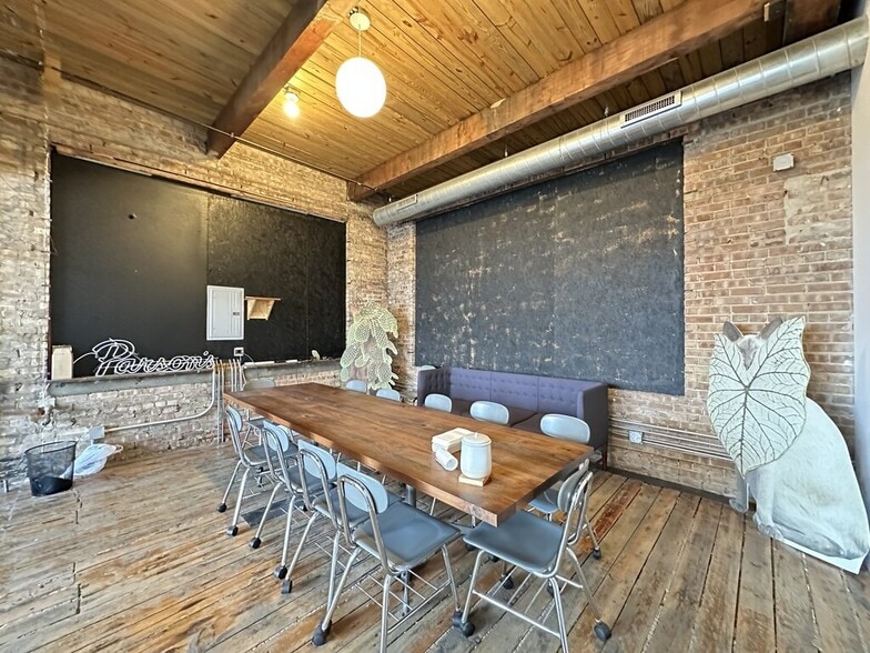 Building Photo - 3124 W Carroll Ave