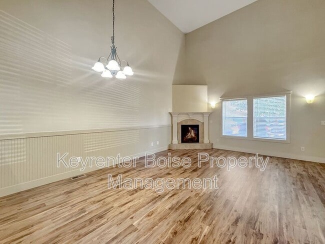 Building Photo - 2223 S Dorothy Ave