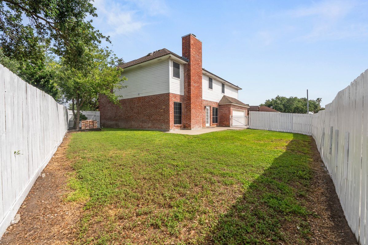 Building Photo - 7030 Chiswick Dr