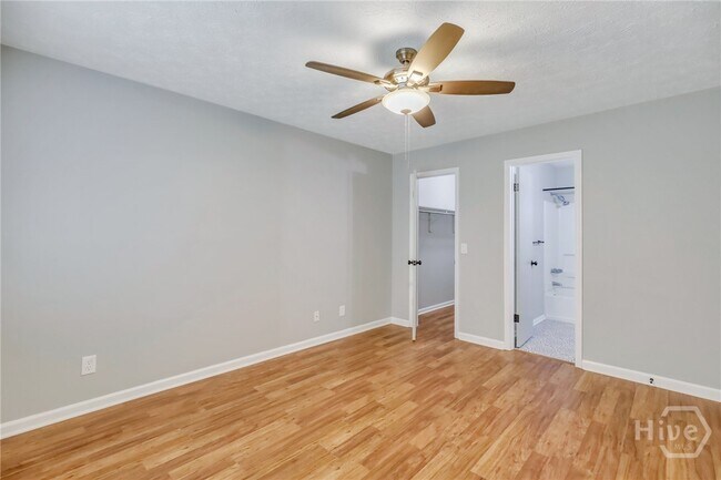 Building Photo - 34 Quail Forest Dr