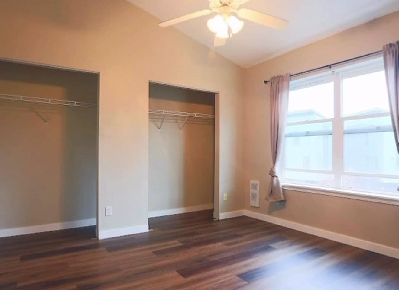 on-site with two large closets and river view - 1730 SE Halyard Ln