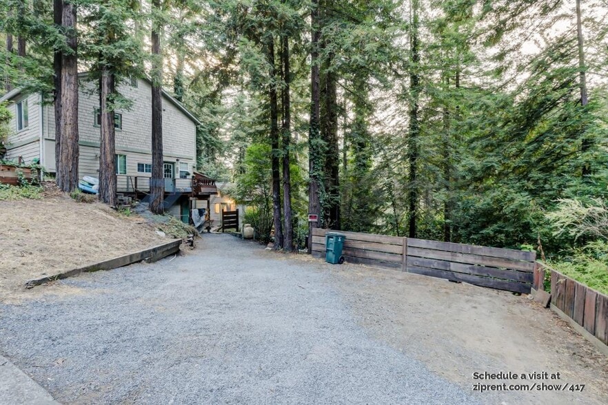 Building Photo - 17363 Park Ave