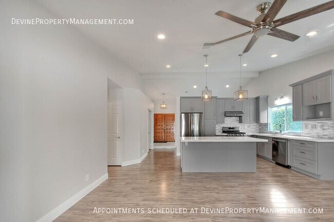 Building Photo - 9814 Hibiscus Ct