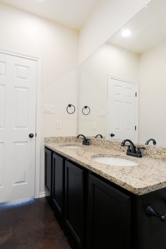 Building Photo - New Braunfels~ Beautiful Luxury 3 Bdrm~Stained Concrete Floors Throughout