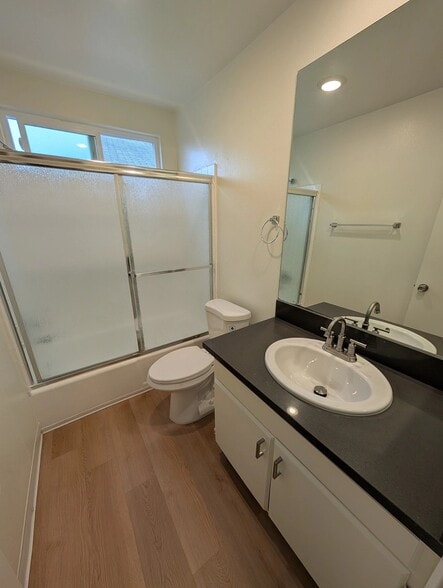 Building Photo - 3900 1st St