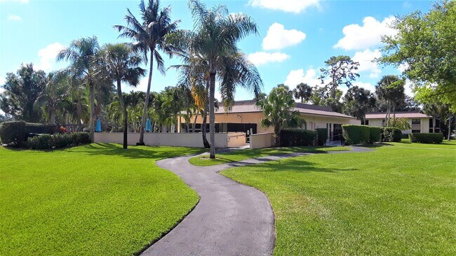 Building Photo - 171 Deer Creek Blvd