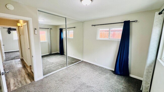 Building Photo - 803 Gamble St