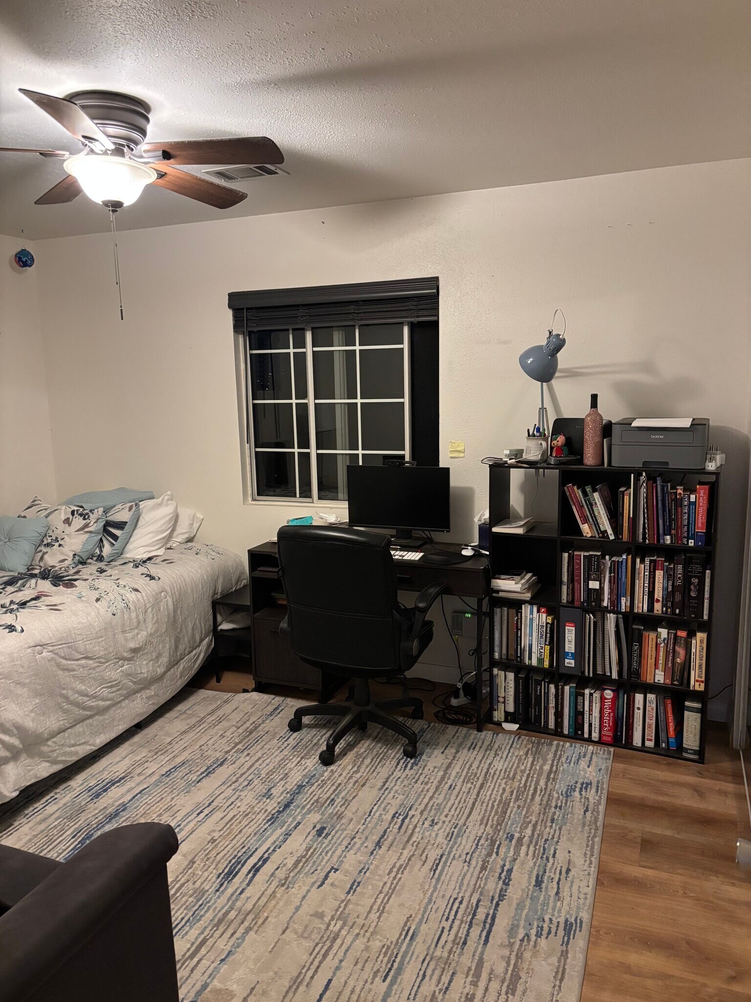 Building Photo - 535 N Yucca Ridge Rd