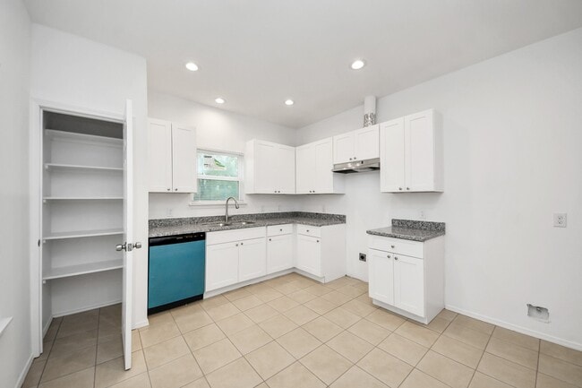 Building Photo - 9210 Wheatley St