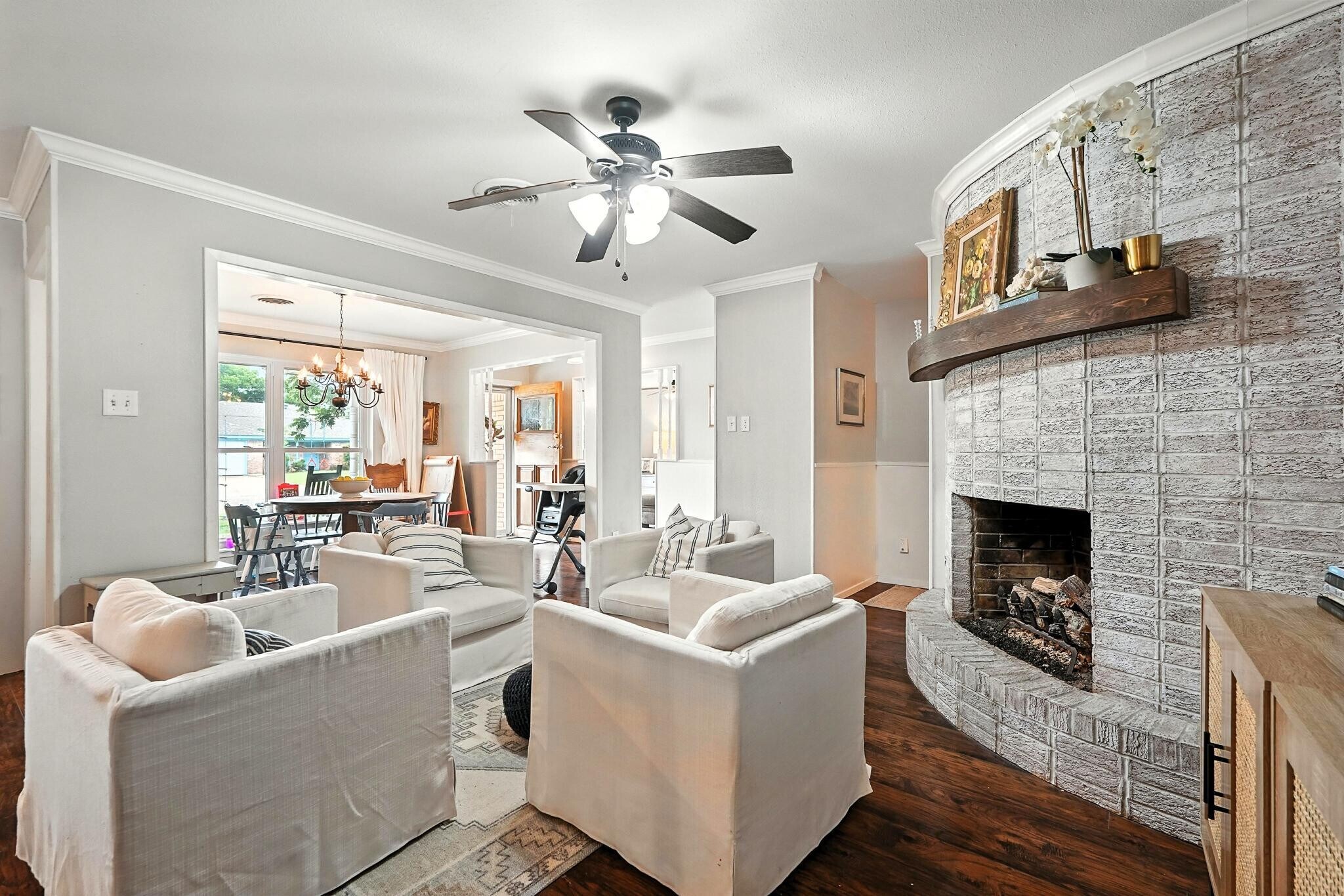Building Photo - 3026 Ventura Dr