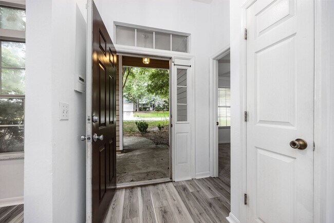 Building Photo - 6106 SW 85th St