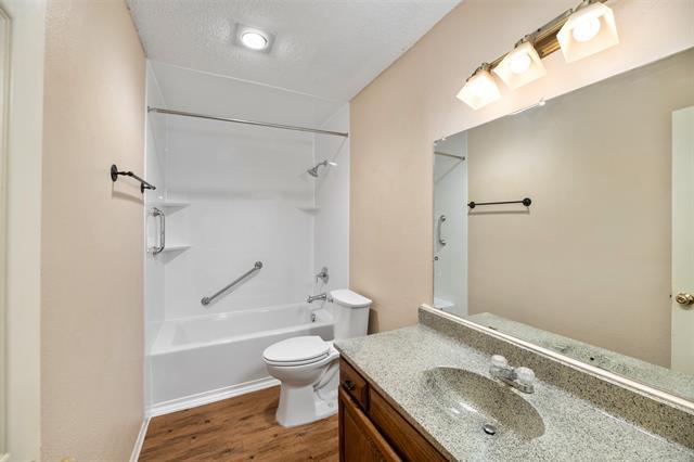 Building Photo - 416 Lincoln Dr