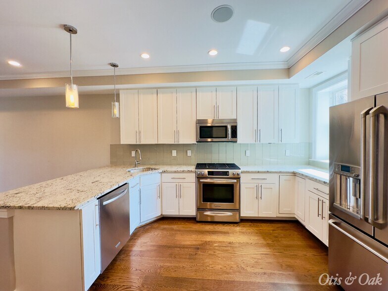 Building Photo - 3542 13th St NW