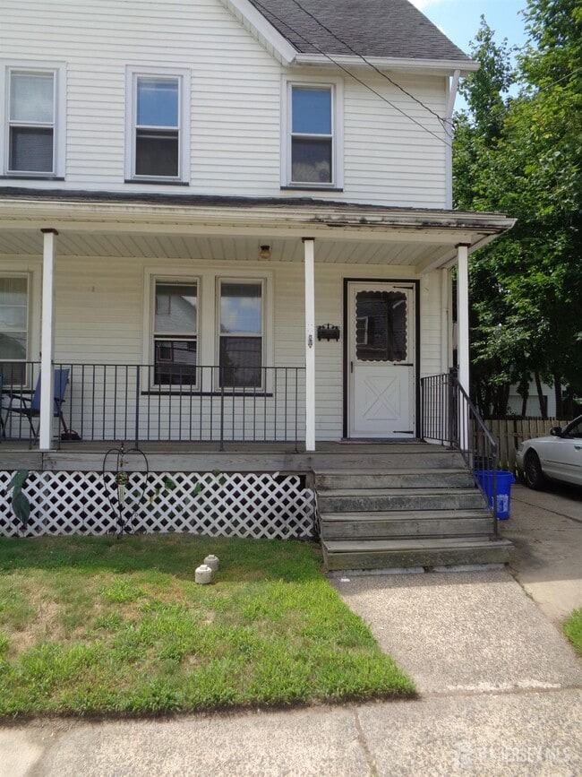 Building Photo - 66 Clay St