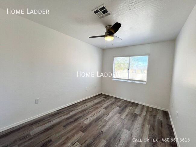 Building Photo - 440 Florence Heights Dr