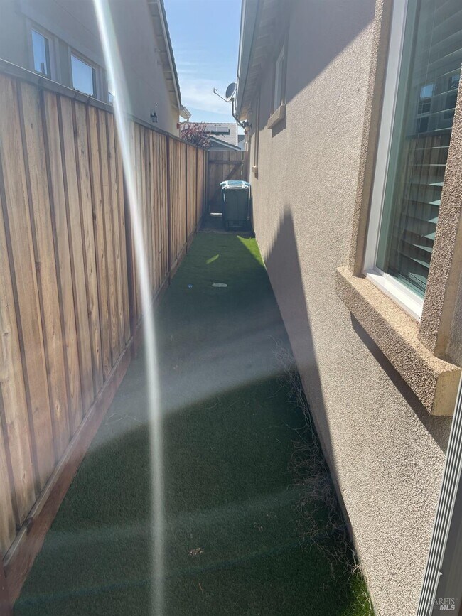 Building Photo - 5820 Kristina Pl