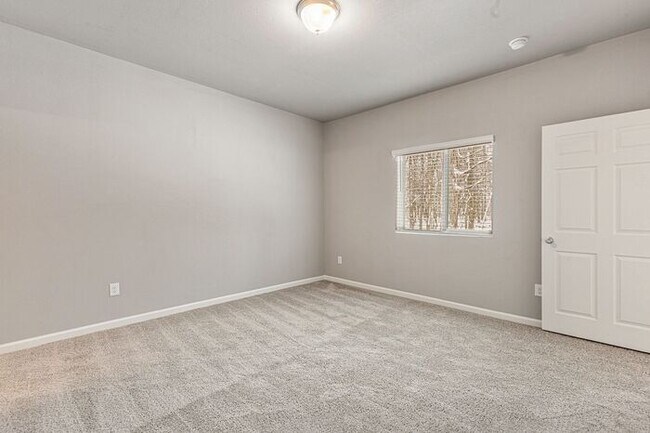 Building Photo - 3518 E Sedge Wren Dr