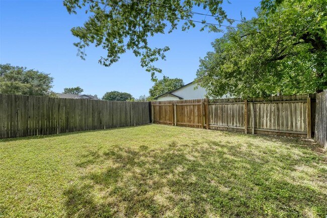 Building Photo - 502 Gregory Ct