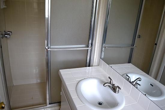 Building Photo - 2528 St Francis Ave