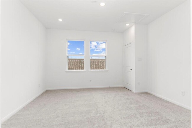 Building Photo - 2723 Serene Palace Ct
