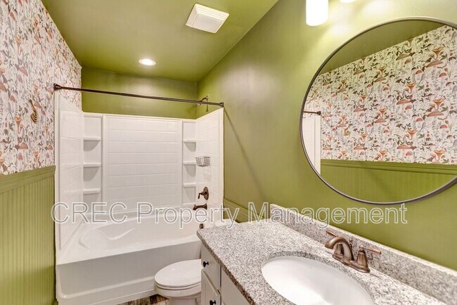 Building Photo - 3988 Hillyard St