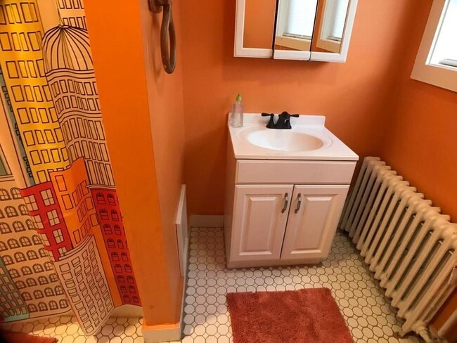 Building Photo - 33 Dennison St