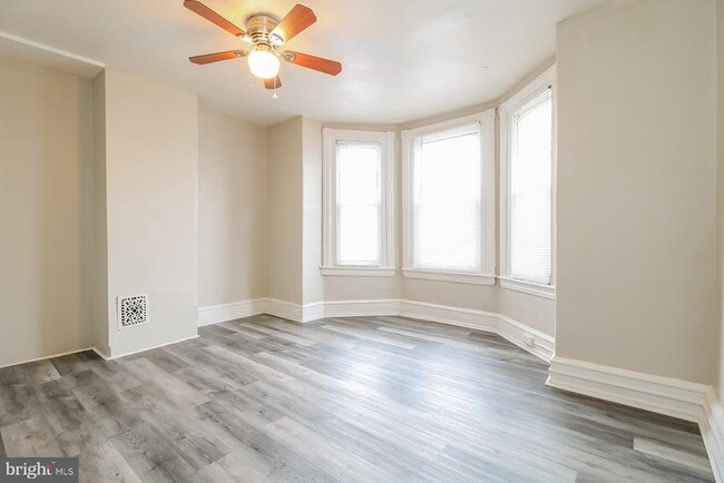 Building Photo - 5858 Walton Ave