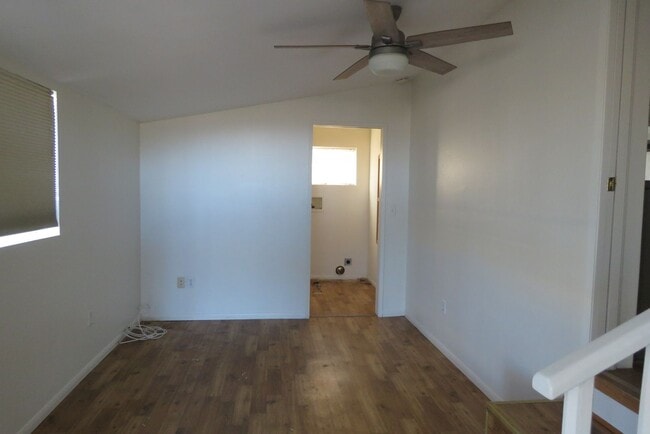 Building Photo - Quiet with Great Views! Available 11/1/25!