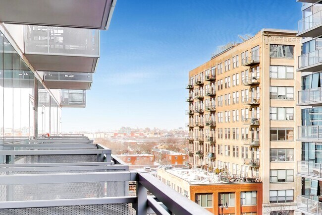 Building Photo - 1345 S Wabash Ave