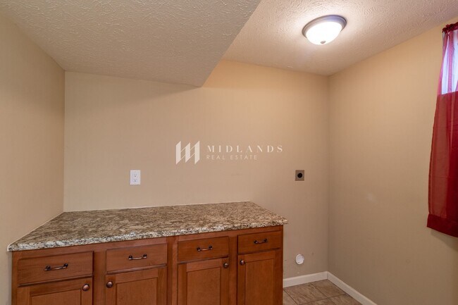 Building Photo - Updated Home in Olde Towne Bellevue