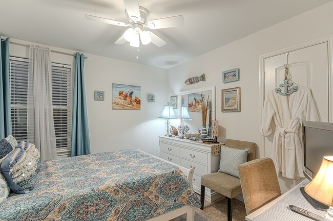 Building Photo - 2054 Sweet Lilac Dr