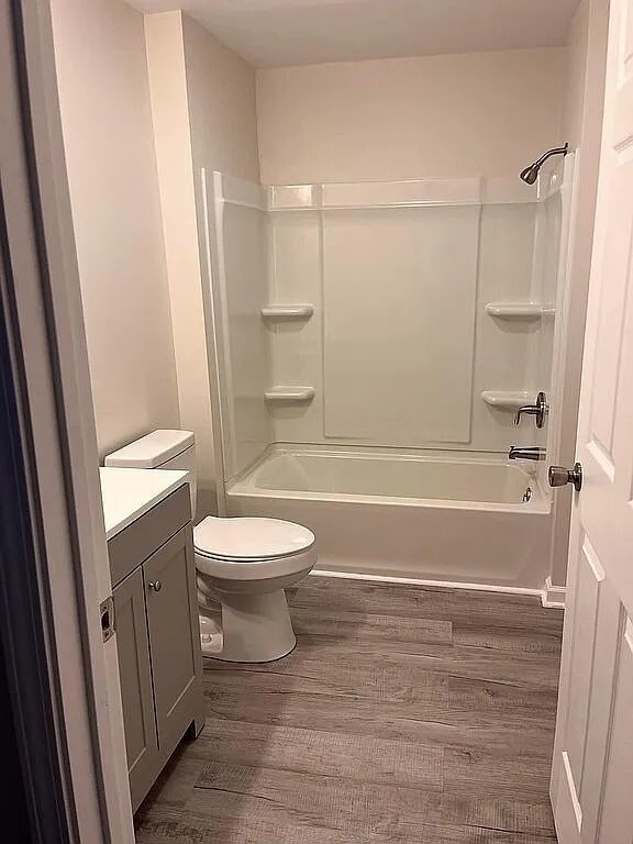 Building Photo - 10 Earle St