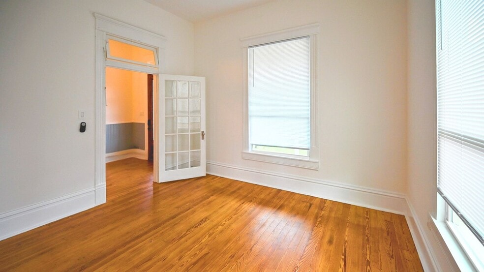 Building Photo - 2510 Nagle St