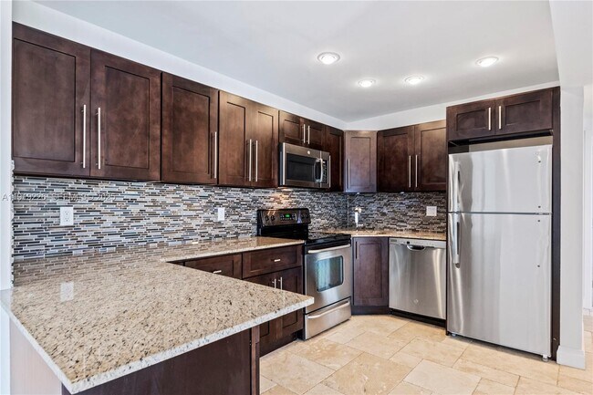 Building Photo - 3642 NE 171 St