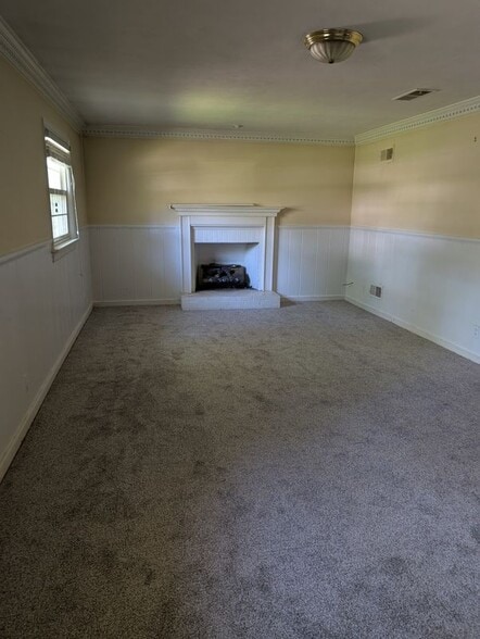 Building Photo - 8903 Freestone Ave