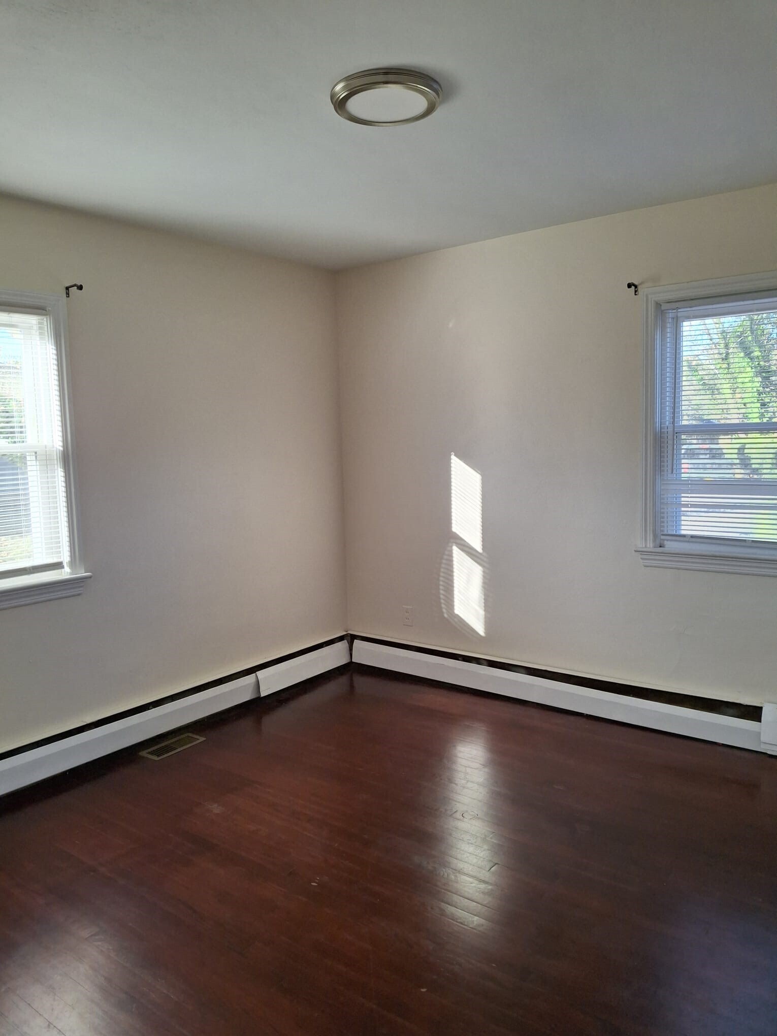 Building Photo - 4517 Delmar Dr