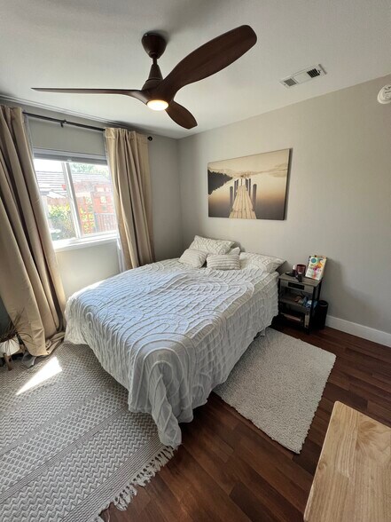 Previously Furnished Bedroom - 5804 Ford Rd