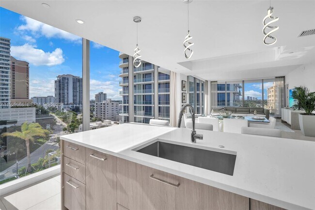 Building Photo - 151 N Seabreeze Blvd